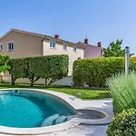 Villa Jasmine With Swimming Pool *