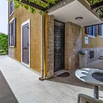 Villa Jasmine With Swimming Pool