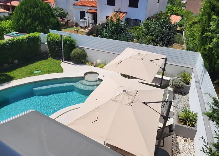 Jasmine With Swimming Pool Villa Póla