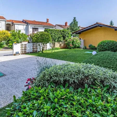 Jasmine With Swimming Pool * Pula