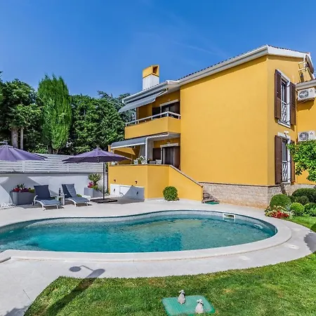 Jasmine With Swimming Pool Villa *