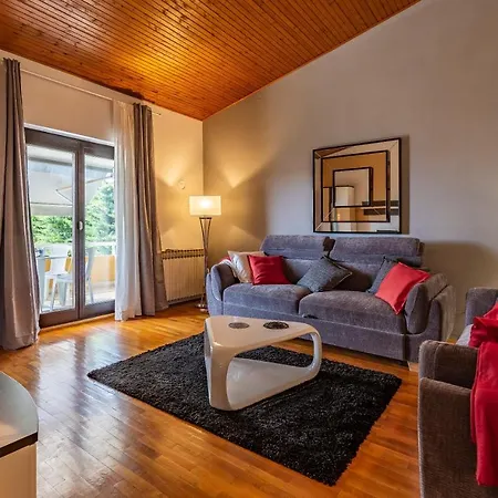 Vila Jasmine With Swimming Pool