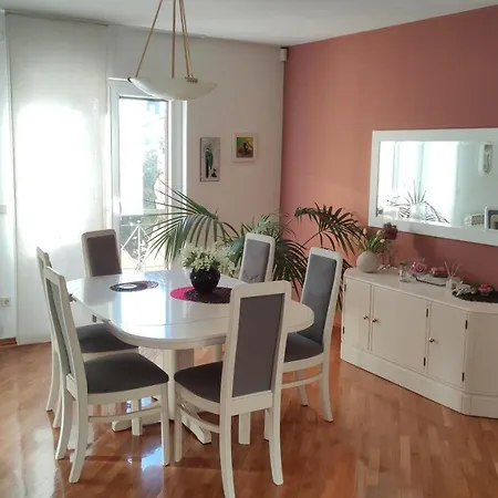 Jasmine With Swimming Pool Pula