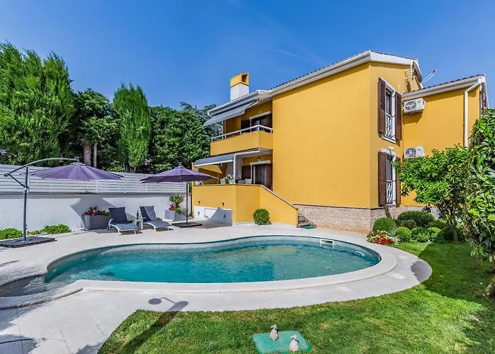 Jasmine With Swimming Pool Villa *