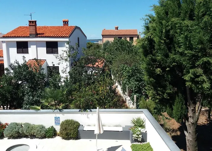 Jasmine With Swimming Pool * Pula