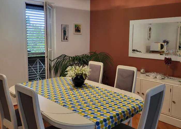 Jasmine With Swimming Pool Pula