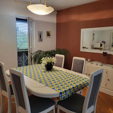 Jasmine With Swimming Pool Пула