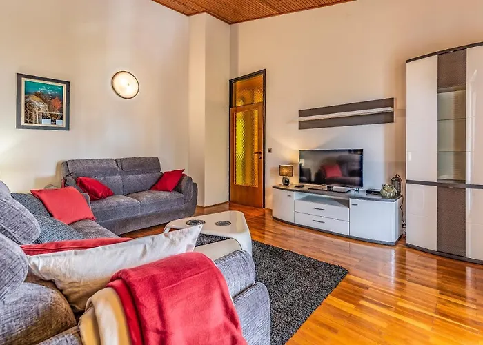 Jasmine With Swimming Pool Villa *