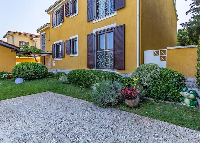 Jasmine With Swimming Pool Villa